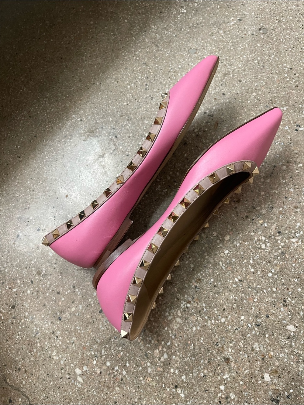 Valentino Pink Rockstud Pointed Leather Flats with Gold Studs - Picture 2 of 4